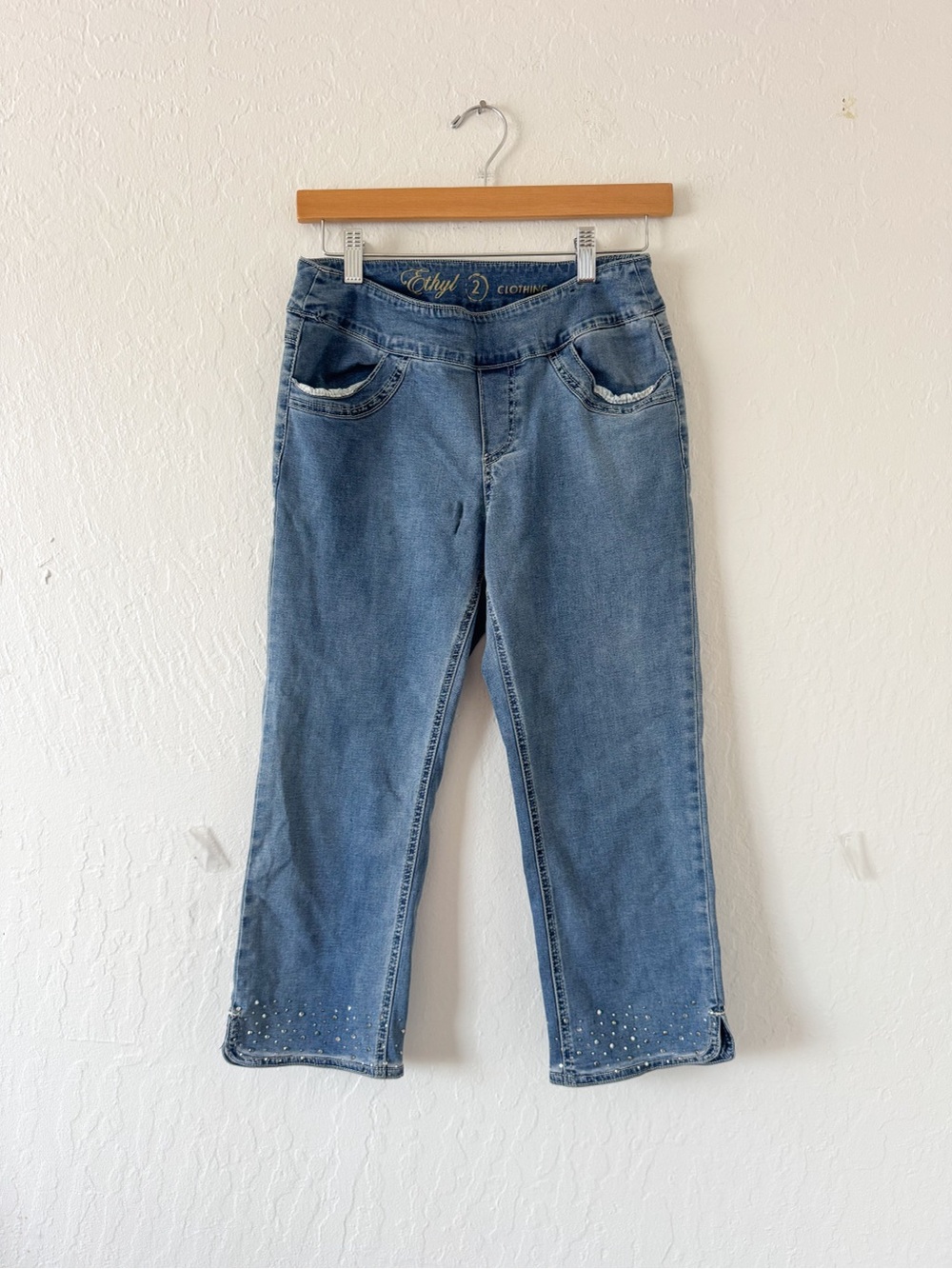Denim Embellished Capri Jeans Pants